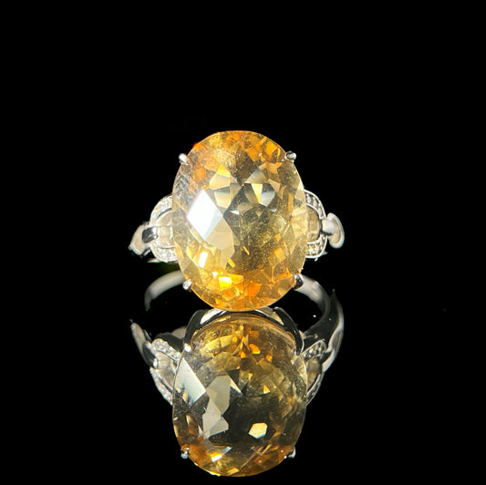 Citrine Ring – Sunlit Clarity