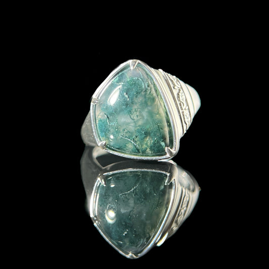 Moss Agate Ring – Grounding Harmony