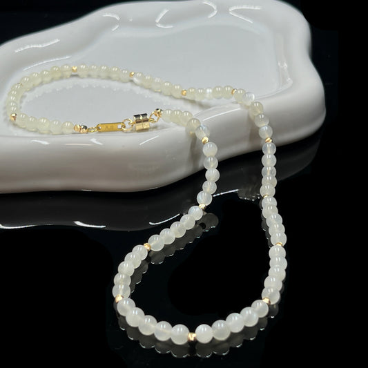 Moonstone Necklace – Gentle Calm